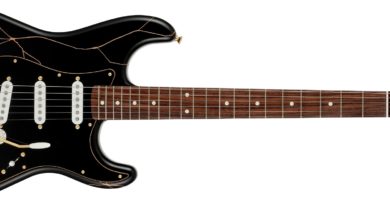 Fender Japan Limited Collection URUSHI Stratocaster